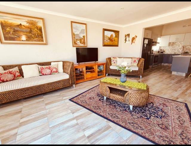 2 BEDROOM HOUSE FOR SALE IN VAAL MARINA